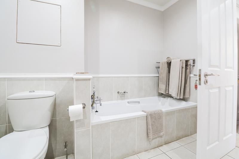 To Let 2 Bedroom Property for Rent in Pinnacle Point Golf Estate Western Cape